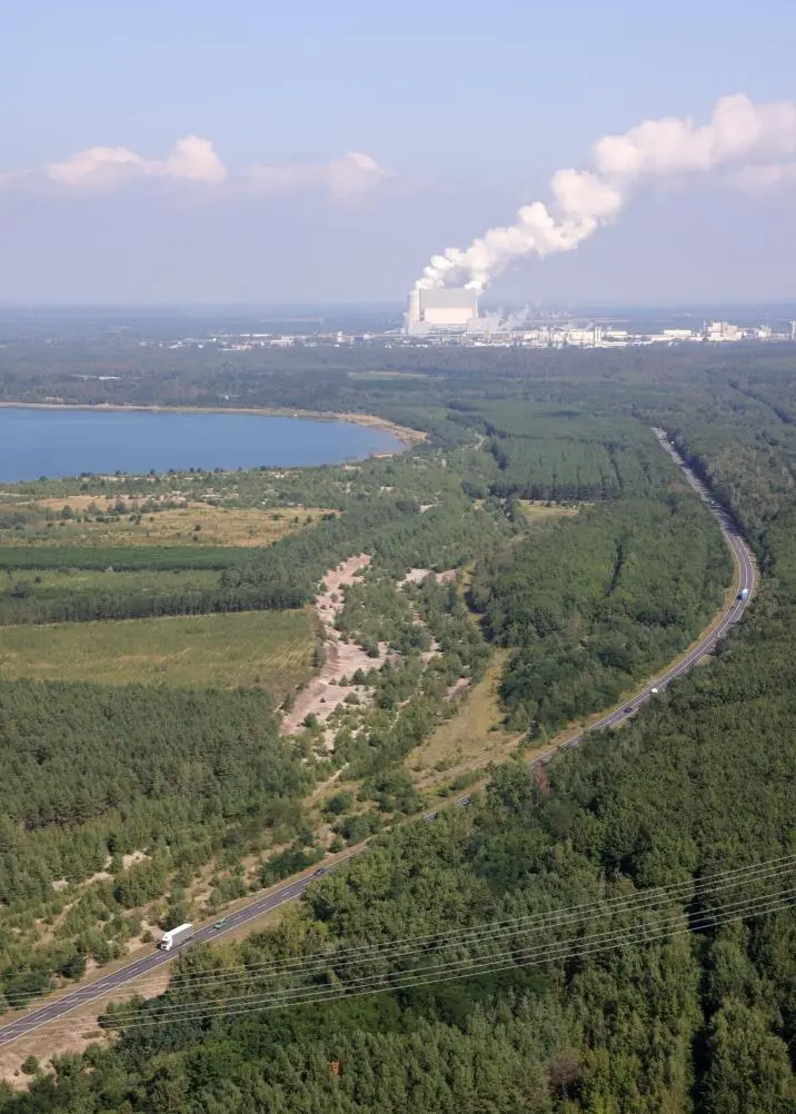 B97 mit Blick auf den Industriepark Schwarze Pumpe